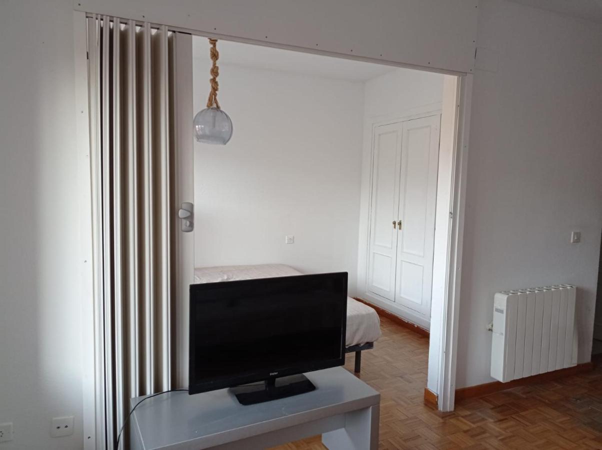 Luminoso, Centrico Y Silencioso Apartamento Хака Екстериор снимка