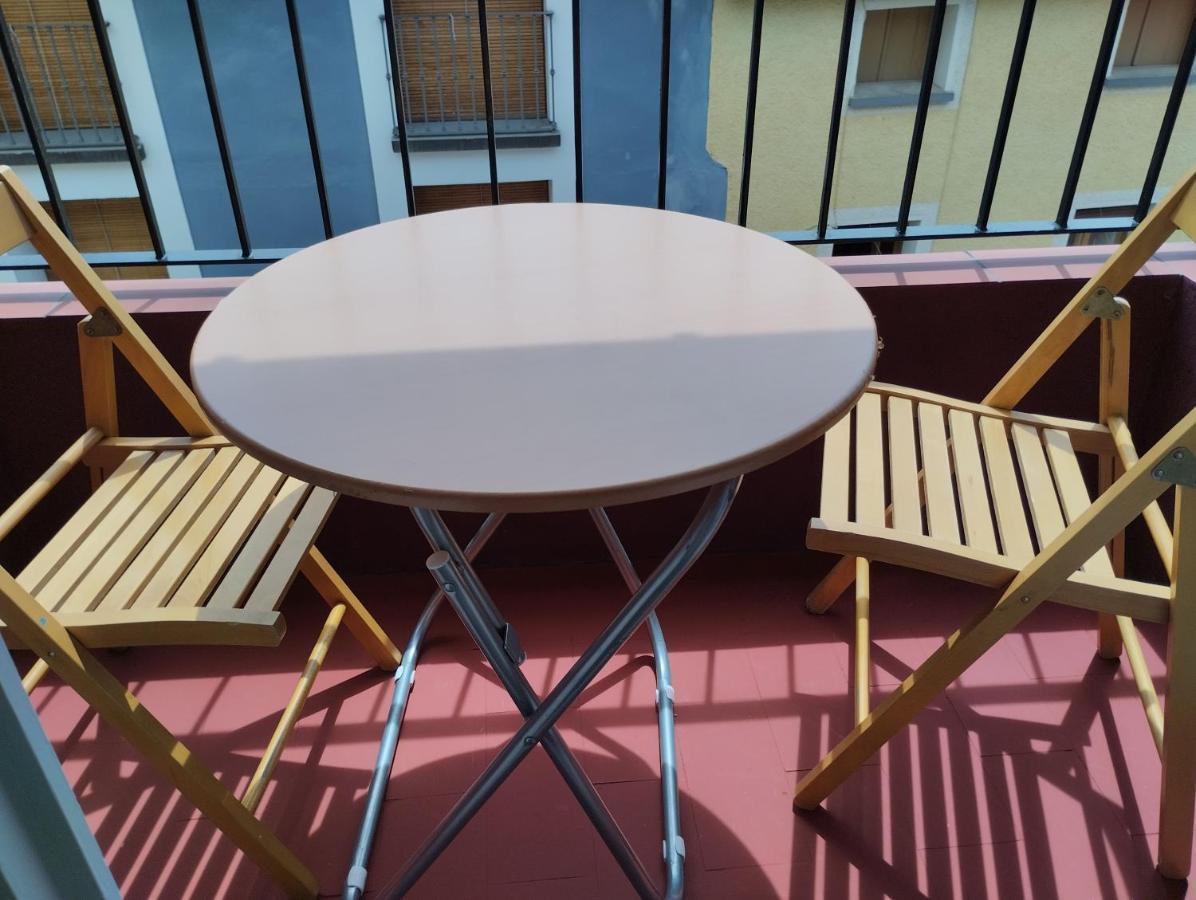 Luminoso, Centrico Y Silencioso Apartamento Хака Екстериор снимка